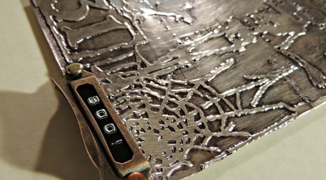 Halloween-tag-with-foil
