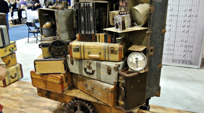 CHA-2013-Tim-holtz-traveling-suitcase