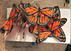 real butterfly, butterflies, glass dome, butterfly art, butterflies art, butterfly collection, butterfly gifts, acrylic tube, moss, moth crystals