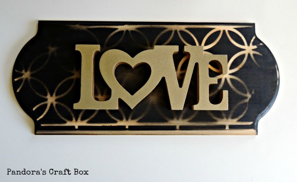 Gold love sign,