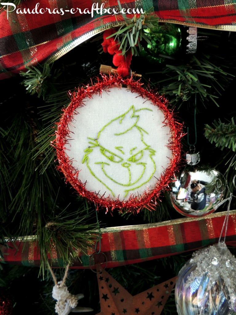 Grinch ornament, Christmas crafts, christmas ornament, diy, tutoiral, embroidery ornament, grinch christmas tree